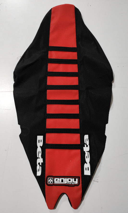 Enjoy Manufacturing  Beta Seat Cover RR 2020 - 2022 Ribbed Logo, Black / Red / Black